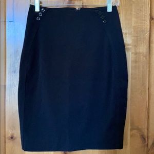 4/$20 White House Black Market black pencil skirt